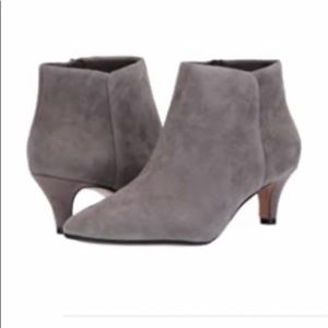 Clarks Grey Suede Linvale Sea 8.5 Booties